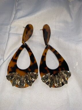SALE 💚💚Tortoise Shell Open Hoop Rhinestone EARRINGS